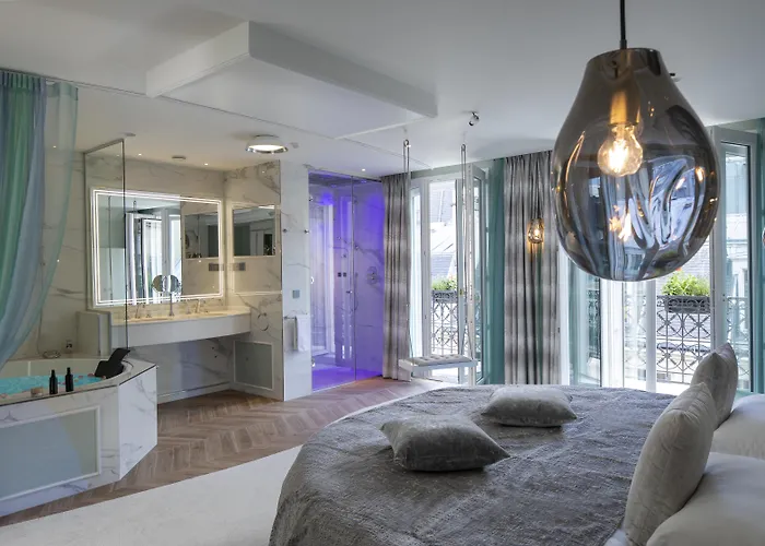 Paris J'Adore & Spa (Adults Only)