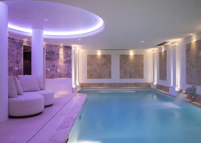 Paris J'Adore & Spa (Adults Only)